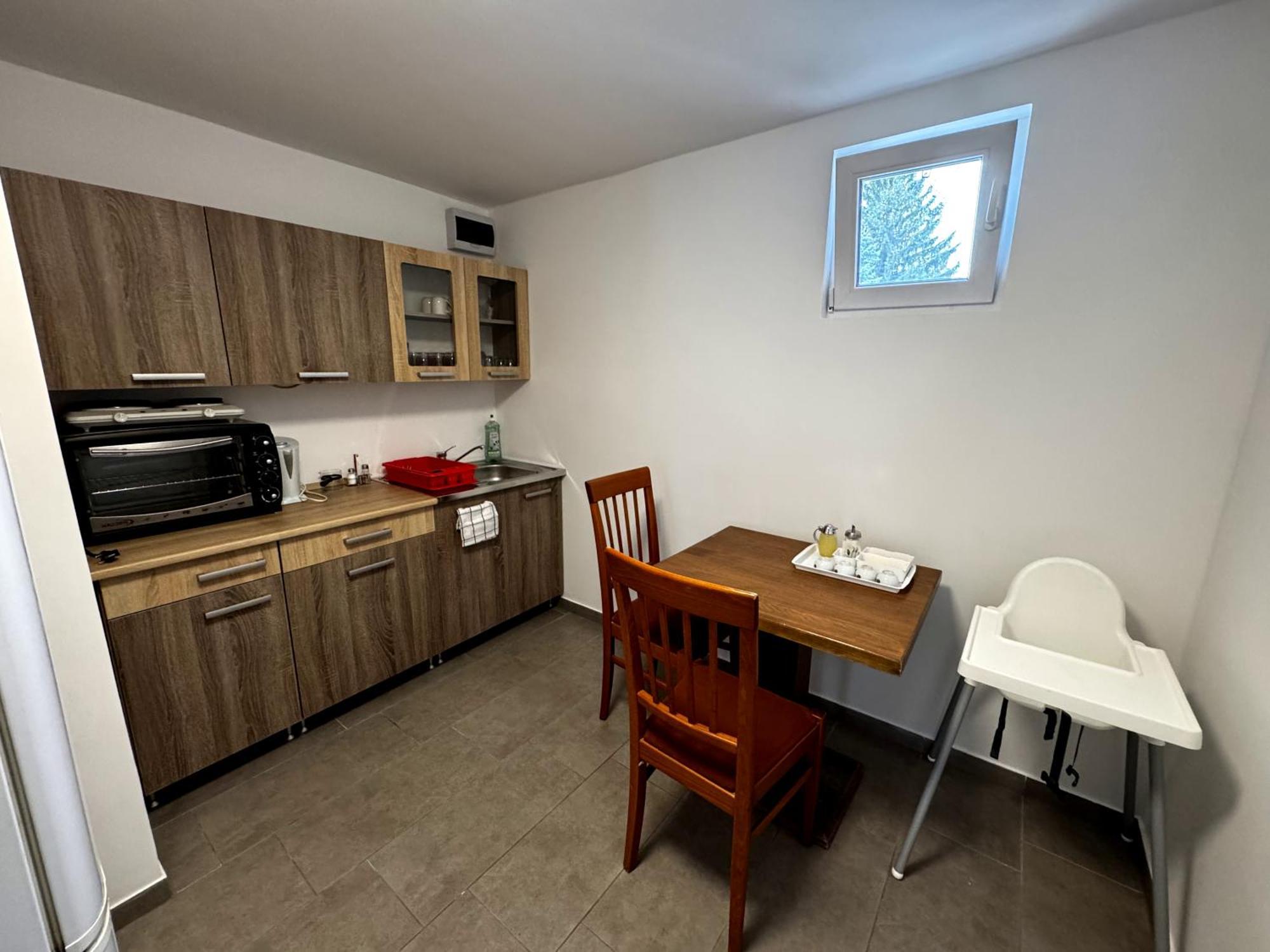 City Apartman Mestecǎneşti Exterior foto